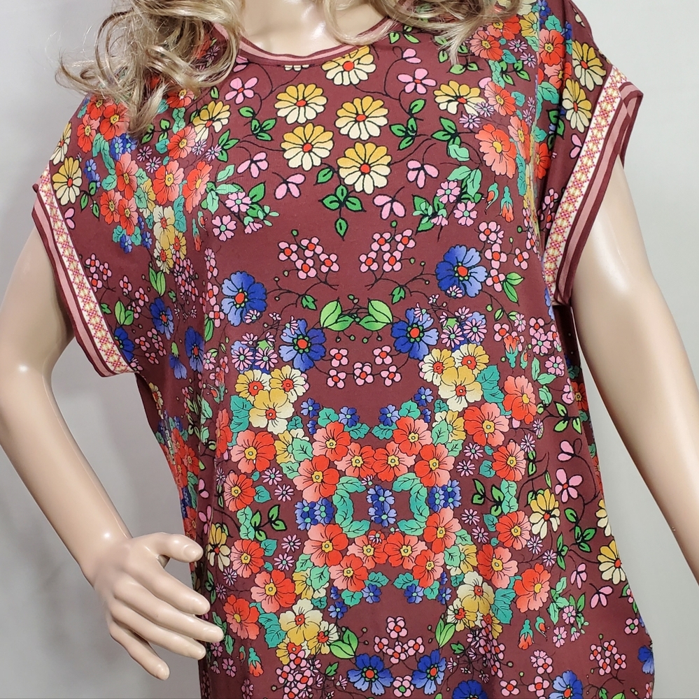 Johnny Was Teaberry Relaxed Tee size Medium